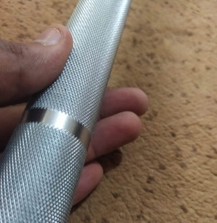 Knurling on the ATE olympic bar india
