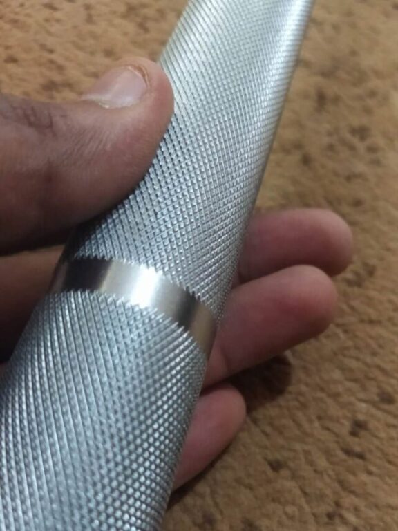 What is Barbell Knurling and Why It Matters MENSQUATS