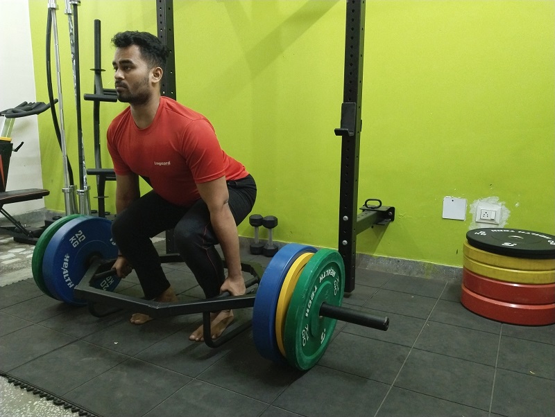 mensquats gym review of hex trap barbell