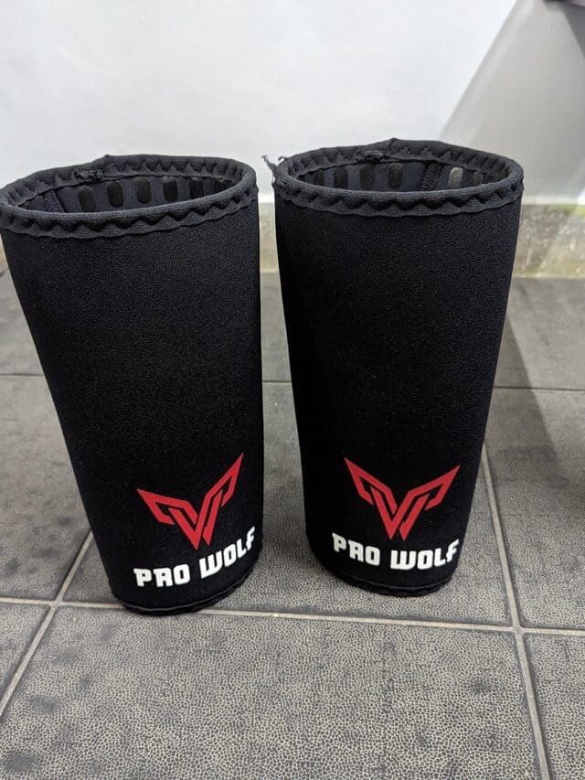cropped prowolf knee sleeves for squats
